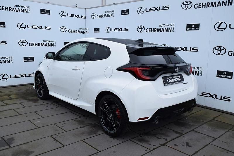 Gebraucht Toyota Yaris Basis 261 PS (191 kW) 2024 Weiß Kleinwagen