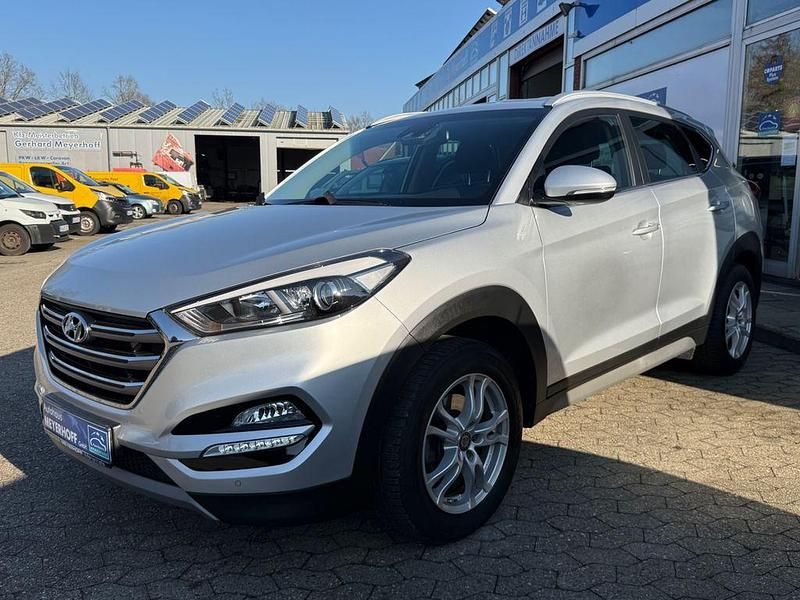 Gebraucht Hyundai Tucson Trend 177 PS (130 kW) 2017 Silber SUV