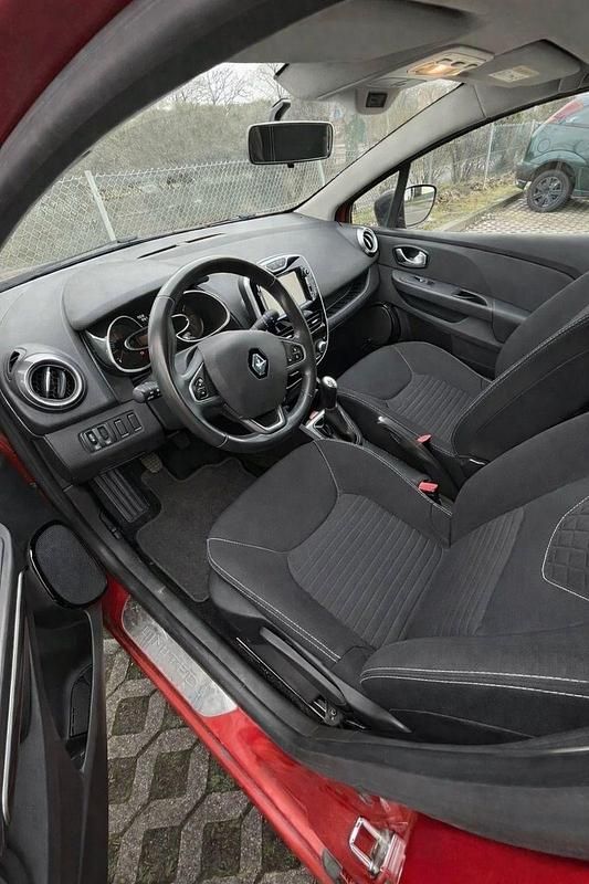 Gebraucht Renault Clio IV LIMITED 73 PS (53 kW) 2016 Rot Kleinwagen