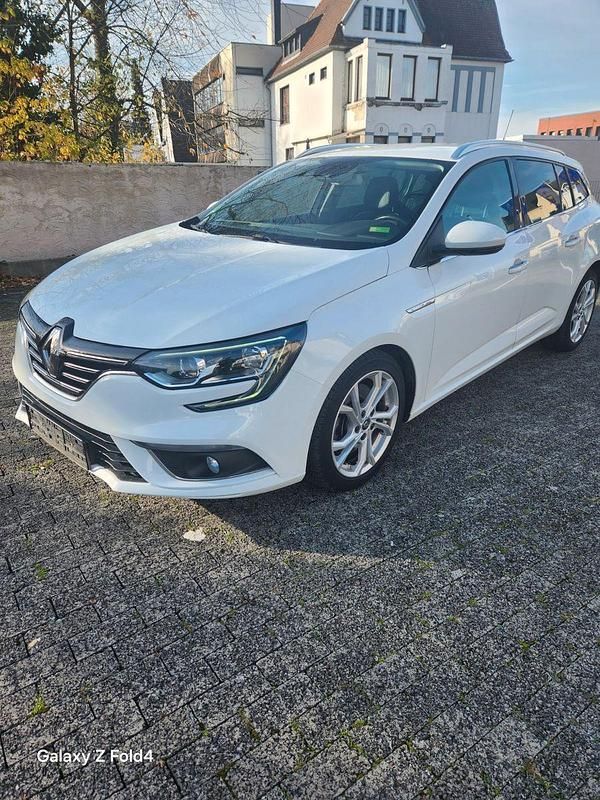 Weiß Gebraucht 2018 Renault Mégane GrandTour Bose Edition Kombi | 9.200 € (Superpreis) - Bild 1/4