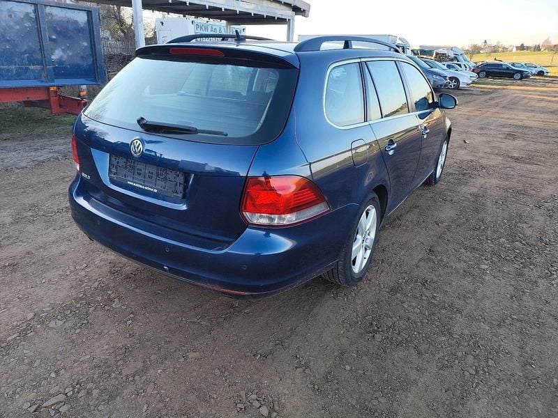 Gebraucht VW Golf VI Comfortline 105 PS (77 kW) 2010 Blau Kleinwagen