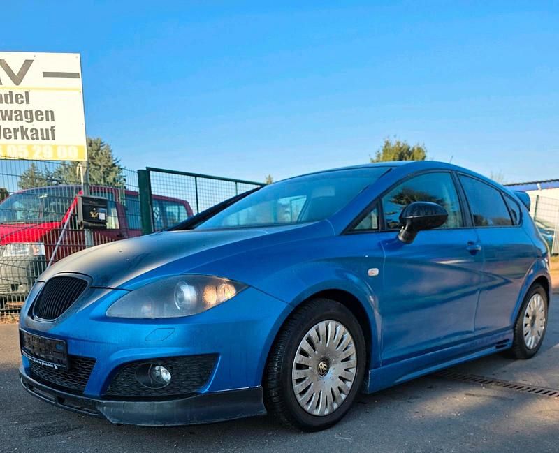 Gebraucht Seat Leon Sport 105 PS (77 kW) 2012 Blau Limousine