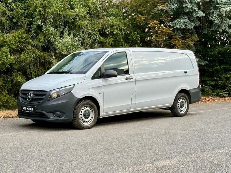 Arktikweiss Gebraucht 2021 Mercedes Vito Van / Kleinbus | 23.990 € (Superpreis) - Bild 1/4