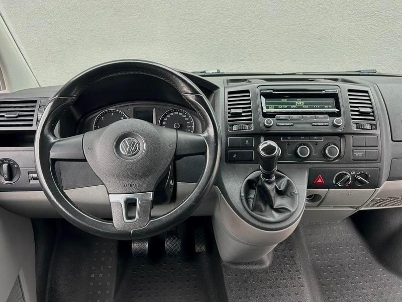 Gebraucht VW T5 102 PS (75 kW) 2015 Natural grey Van