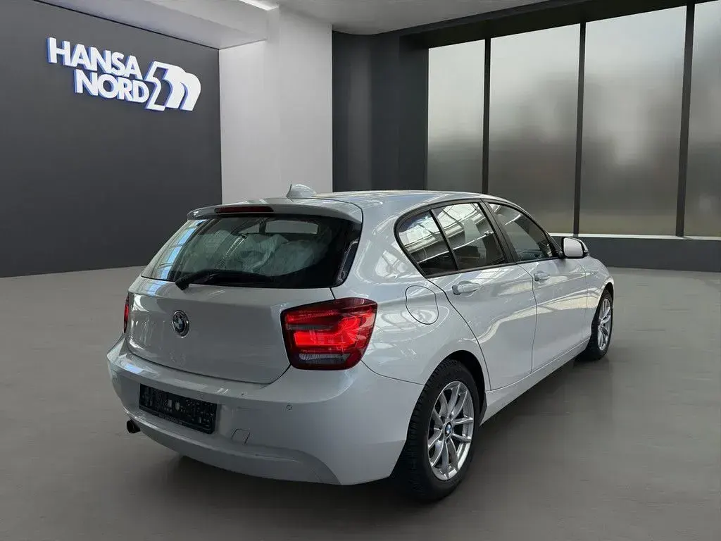 Gebraucht BMW 116 136 PS (100 kW) 2013 Weiss / mineralweiss (metallic) Kleinwagen