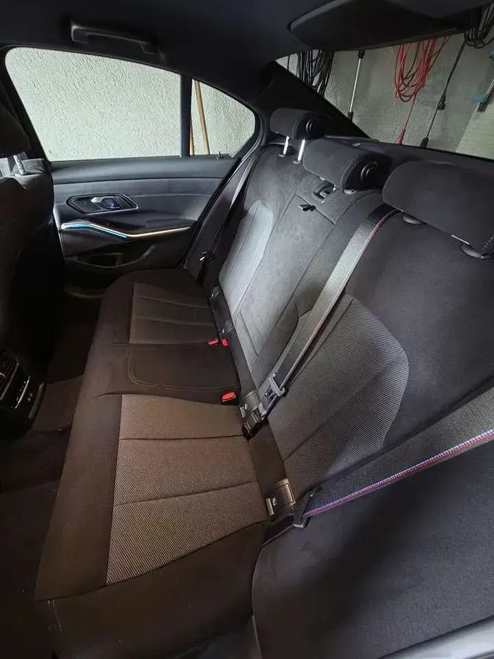 Gebraucht BMW 320 M Sport 184 PS (135 kW) 2024 Weiß Limousine
