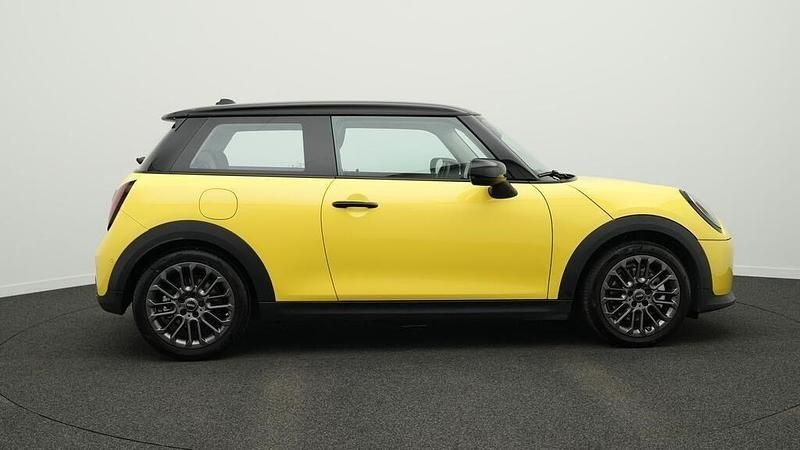 Gebraucht Mini Cooper Classic 156 PS (114 kW) 2025 Gelb Kleinwagen