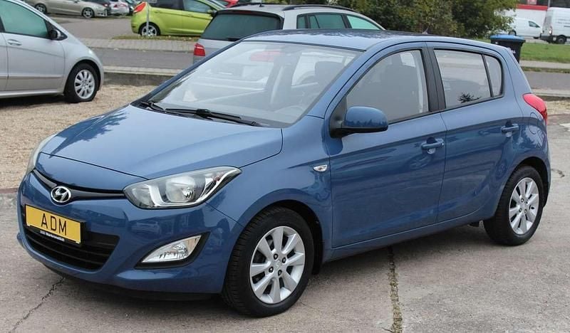 Blau Gebraucht 2014 Hyundai i20 Classic Kleinwagen | 6.990 € (Fairer Preis) - Bild 1/4