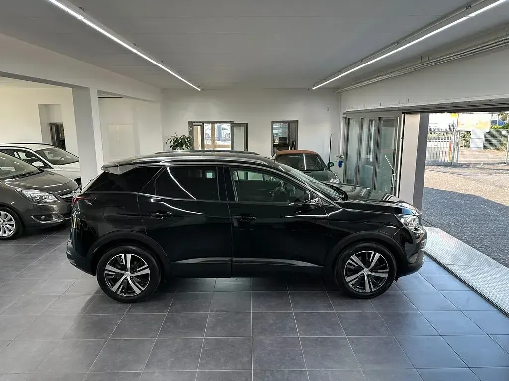 Gebraucht Peugeot 3008 Active 131 PS (96 kW) 2019 Schwarz SUV