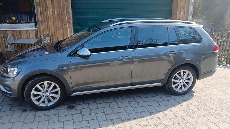 Gebraucht VW Golf Alltrack 184 PS (135 kW) 2019 Grau Kombi