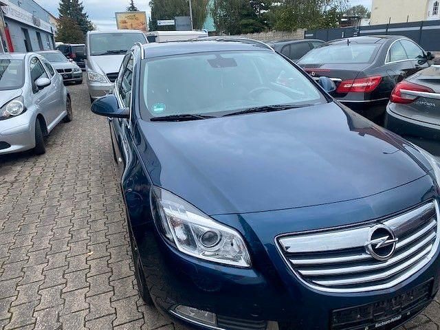 Gebraucht Opel Insignia Edition 131 PS (96 kW) 2012 Blau Kombi