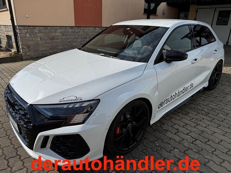 Gebraucht Audi RS3 Comfort 465 PS (342 kW) 2024 Weiß Limousine