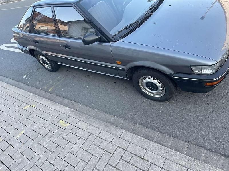 Gebraucht Toyota Corolla 75 PS (55 kW) 1988 Grau Limousine