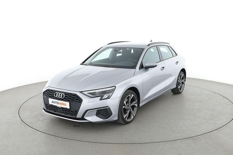 Grau Gebraucht 2021 Audi A3 Business Limousine | 22.940 € (Fairer Preis) - Bild 1/3