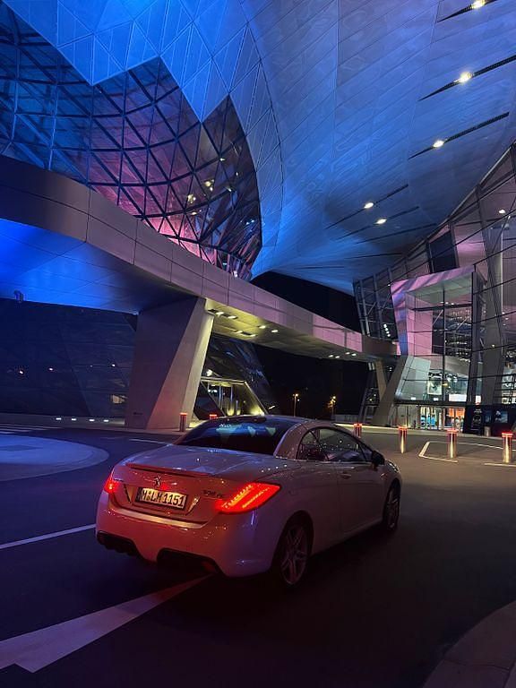 Weiß Gebraucht 2011 Peugeot 308 CC Active Cabrio | 5.299 € (Fairer Preis) - Bild 1/4