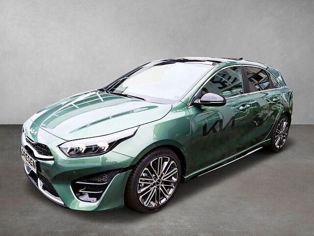 Gebraucht Kia Ceed GT-Line 140 PS (102 kW) 2024 Gruen Kleinwagen