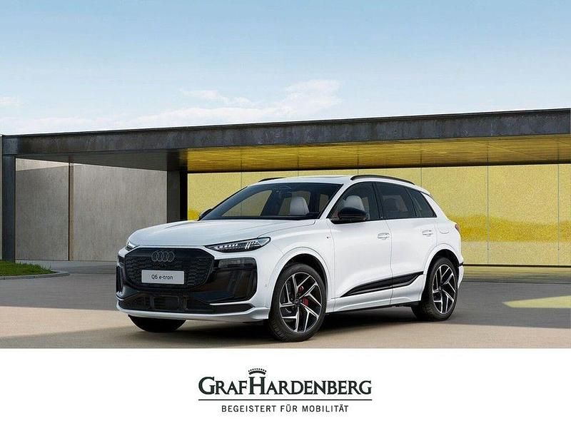 Weiß Neu 2026 Audi Q6 e-tron Business SUV | 79.991 € - Bild 1/4