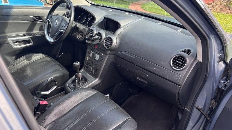 Gebraucht Opel Antara Basis 126 PS (92 kW) 2010 Grau SUV