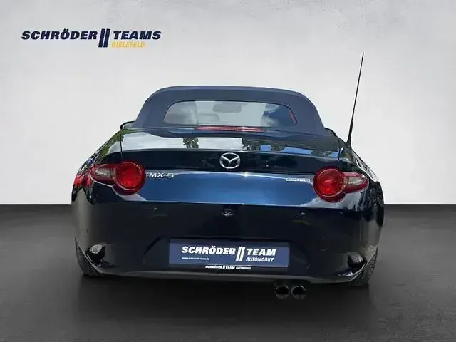 Używany Mazda MX5 184 KM (135 kW) 2022 Niebieski Kabriolet