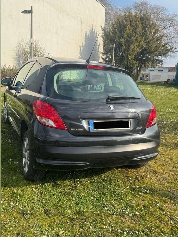 Schwarz Gebraucht 2009 Peugeot 207 Filou Kleinwagen | 2.500 € (Fairer Preis) - Bild 1/4