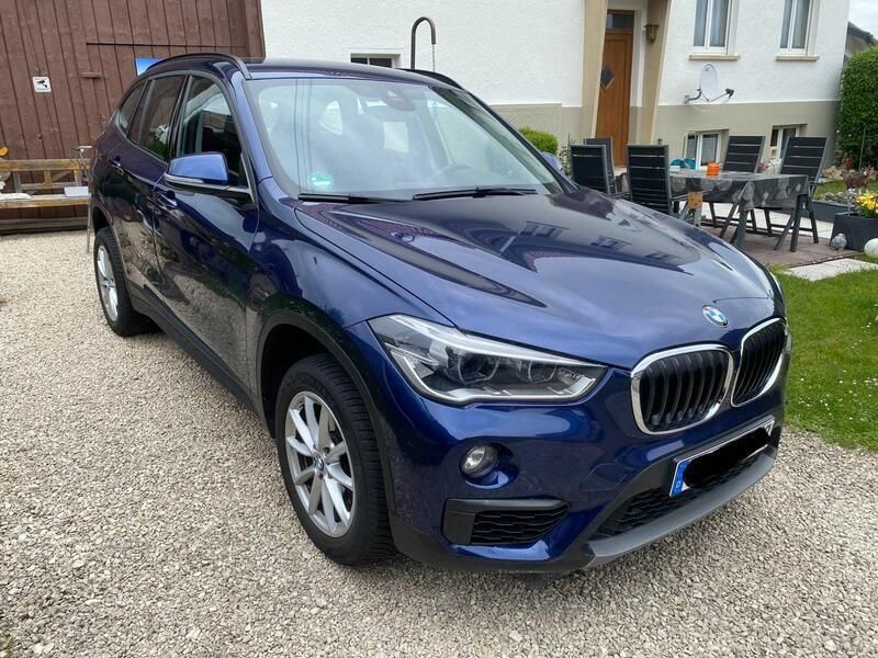 Blau Gebraucht 2018 BMW X1 SUV | 17.500 € (Superpreis) - Bild 1/4