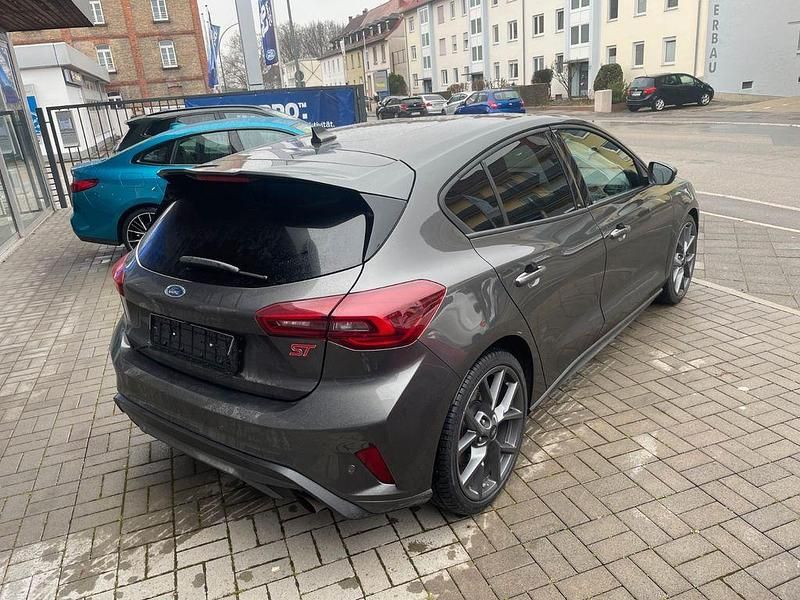 Gebraucht Ford Focus ST 280 PS (205 kW) 2023 Grau Limousine
