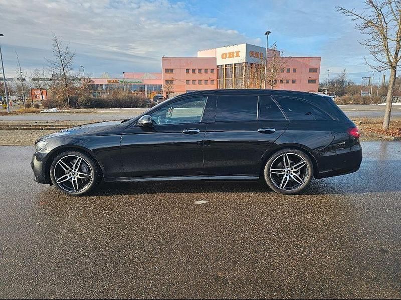 Gebraucht Mercedes E250 AMG line 211 PS (155 kW) 2017 Schwarz Kombi