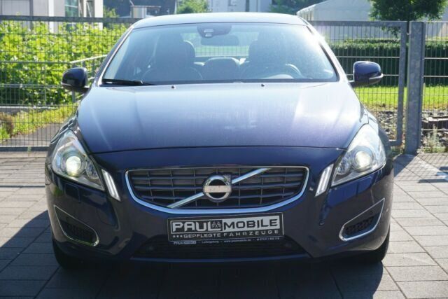 Gebraucht Volvo S60 Summum 114 PS (83 kW) 2012 Blau metallic Limousine
