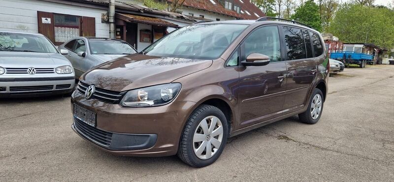 Braun Gebraucht 2011 VW Touran Comfortline Van / Kleinbus | 5.999 € (Guter Preis) - Bild 1/4
