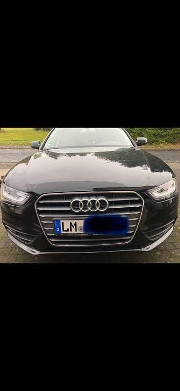 Schwarz Gebraucht 2015 Audi A4 Ambiente Kombi | 14.800 € (Fairer Preis) - Bild 1/4