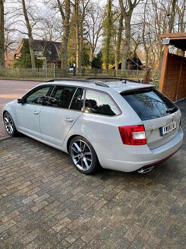 Gebraucht Skoda Octavia RS 220 PS (161 kW) 2014 Grau Kleinwagen