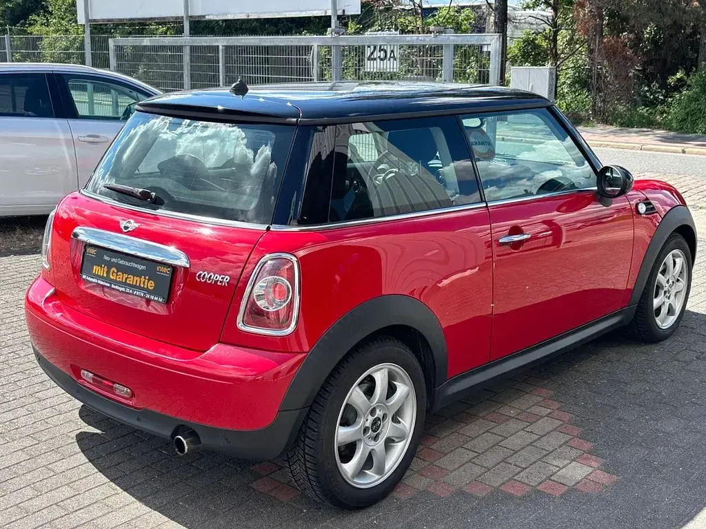 Gebraucht Mini Cooper 122 PS (89 kW) 2011 Rot Kleinwagen
