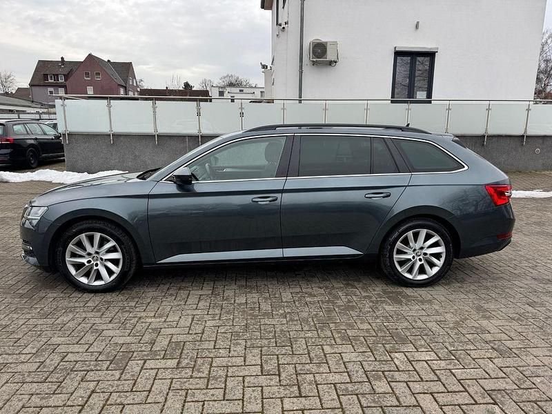 Gebraucht Skoda Superb Ambition 200 PS (147 kW) 2021 Grau Kombi
