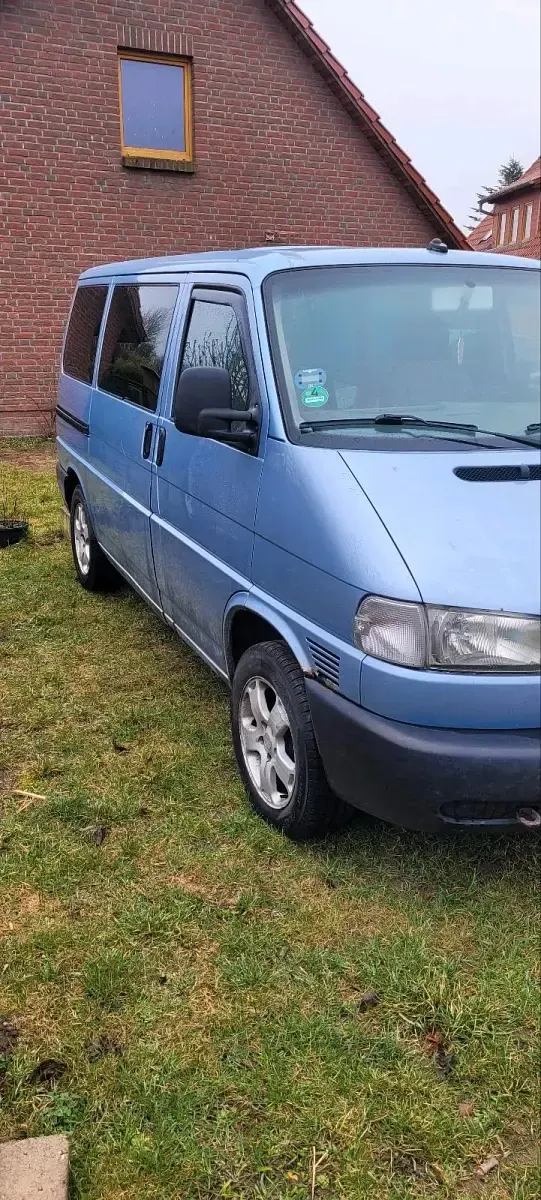 Second-hand VW Caravelle 102 CP (75 kW) 2002 Van