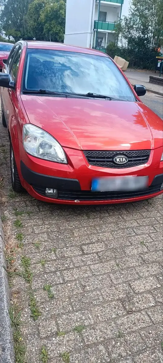 Gebraucht Kia Rio 97 PS (71 kW) 2006 Rot Limousine