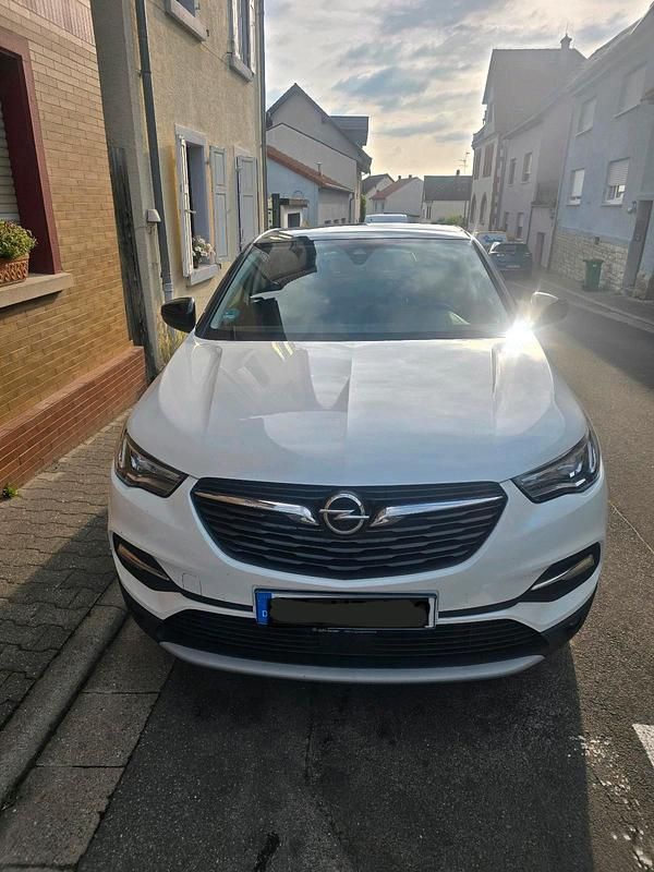 Weiß Gebraucht 2020 Opel Grandland X Elegance SUV | 14.000 € (Guter Preis) - Bild 1/4