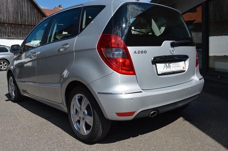 Usata Mercedes A200 136 CV (100 kW) 2011 Argento Berlina