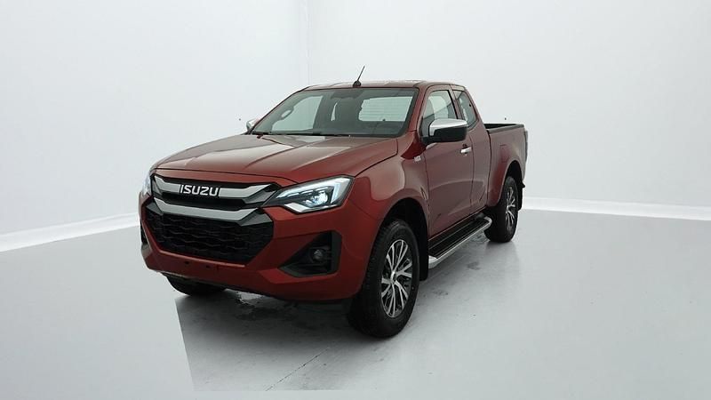 Neu Isuzu D-Max 165 PS (121 kW) 2025 Red spinel mica Pickup