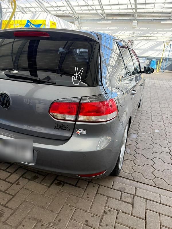 Gebraucht VW Golf VI 122 PS (89 kW) 2011 Grau Kleinwagen