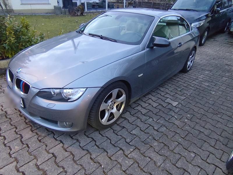 Gebraucht BMW 320 Cabriolet 170 PS (125 kW) 2007 Grau Cabrio