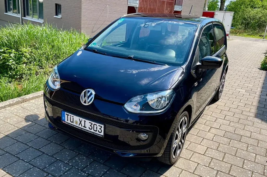 Usado VW up! Cup 60 CV (44 kW) 2014 Negro Utilitario