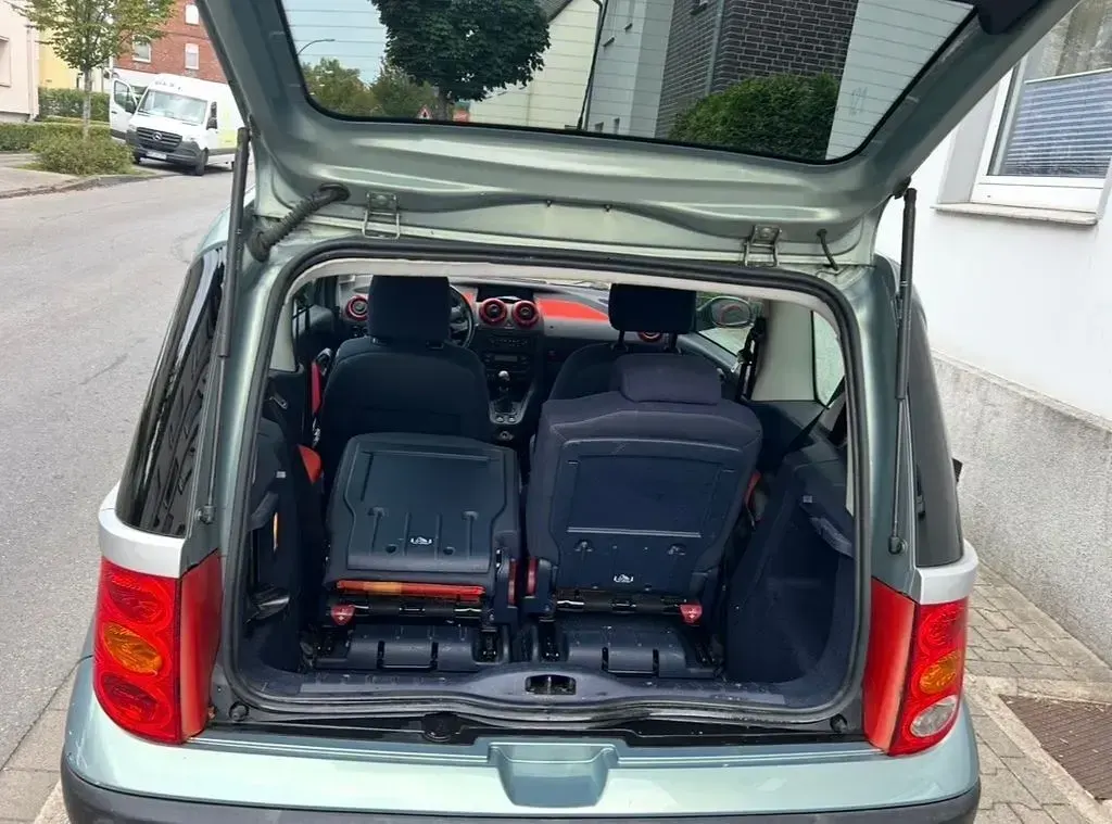 Gebraucht Peugeot 1007 Tendance 88 PS (64 kW) 2006 Grün Van / Kleinbus