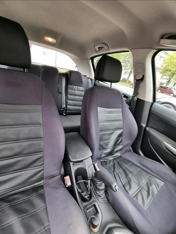 Gebraucht Peugeot 308 120 PS (88 kW) 2008 Schwarz Limousine