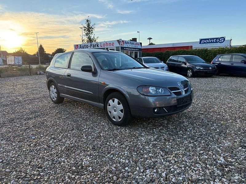 Grau Gebraucht 2002 Nissan Almera Kleinwagen | 2.990 € - Bild 1/4