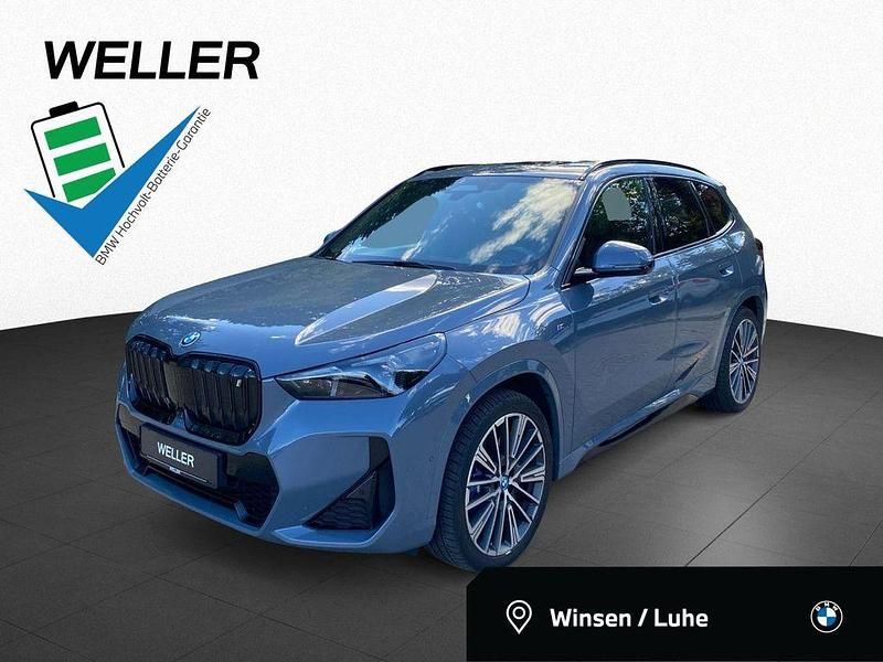 Storm bay (grau) Gebraucht 2023 BMW iX1 M Sport SUV | 43.900 € (Etwas zu teuer) - Bild 1/4