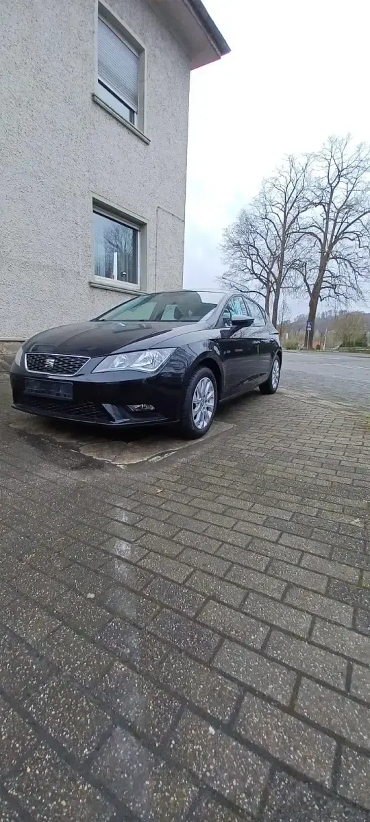 Gebraucht Seat Leon 105 PS (77 kW) 2013 Schwarz Kleinwagen