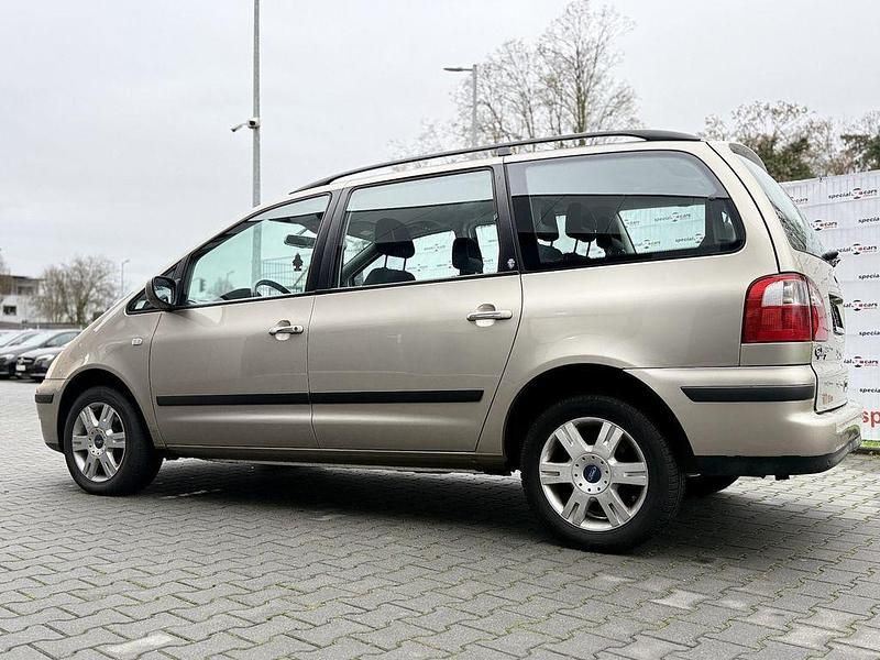 Gebraucht Ford Galaxy Ghia 116 PS (85 kW) 2004 Beige Van / Kleinbus