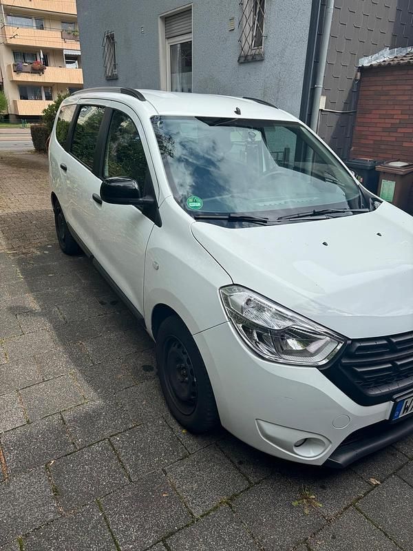 Weiß Gebraucht 2020 Dacia Lodgy Van / Kleinbus | 12.000 € - Bild 1/4