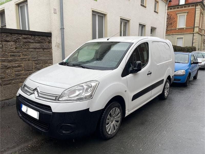 Weiß Gebraucht 2015 Citroën Berlingo Van / Kleinbus | 4.999 € (Guter Preis) - Bild 1/4