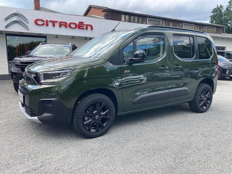 Gebraucht Citroën Berlingo 131 PS (96 kW) 2024 Grün Van / Kleinbus
